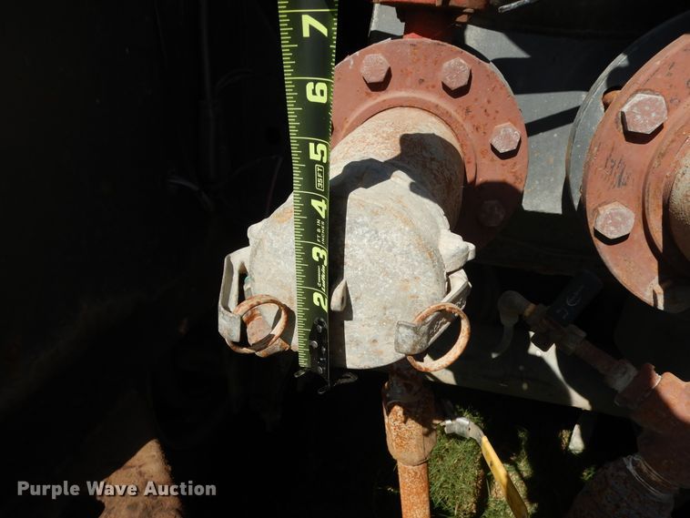 image for item DJ6722 2013 Troxell vacuum trailer