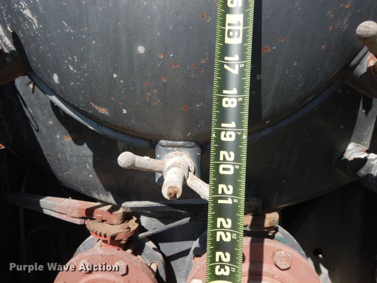 image for item DJ6722 2013 Troxell vacuum trailer