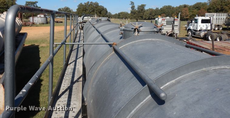 image for item DJ6722 2013 Troxell vacuum trailer