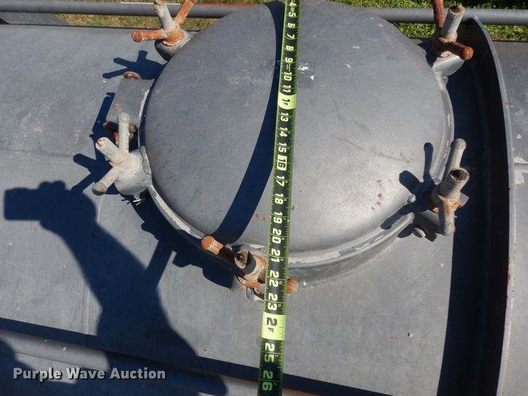 image for item DJ6722 2013 Troxell vacuum trailer