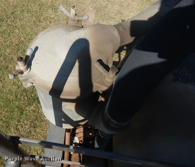 image for item DJ6722 2013 Troxell vacuum trailer