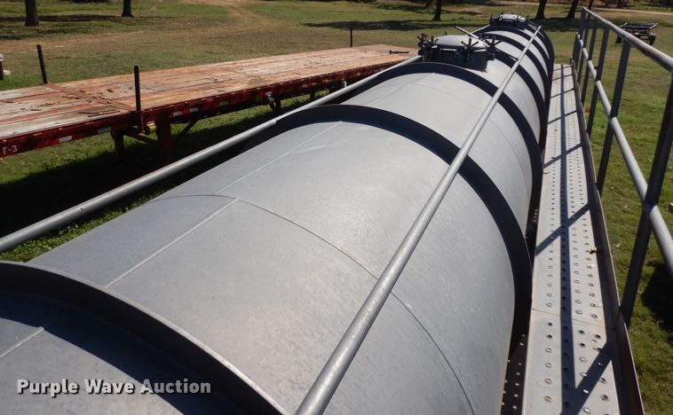 image for item DJ6722 2013 Troxell vacuum trailer