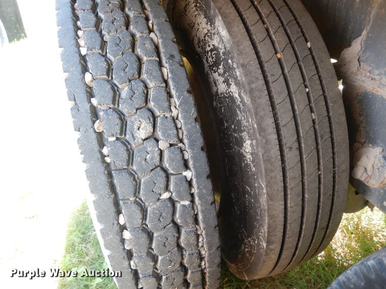 image for item DJ6722 2013 Troxell vacuum trailer