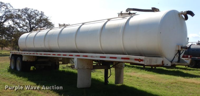 image for item DJ6723 2013 Grand King vacuum trailer