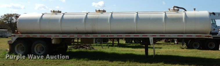 image for item DJ6723 2013 Grand King vacuum trailer