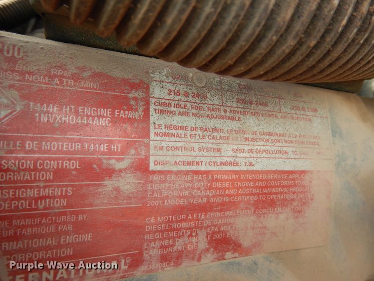 image for item DJ6725 2002 International 4700  flatbed truck