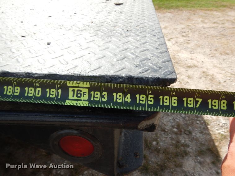 image for item DJ6725 2002 International 4700  flatbed truck