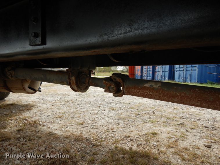 image for item DJ6725 2002 International 4700  flatbed truck