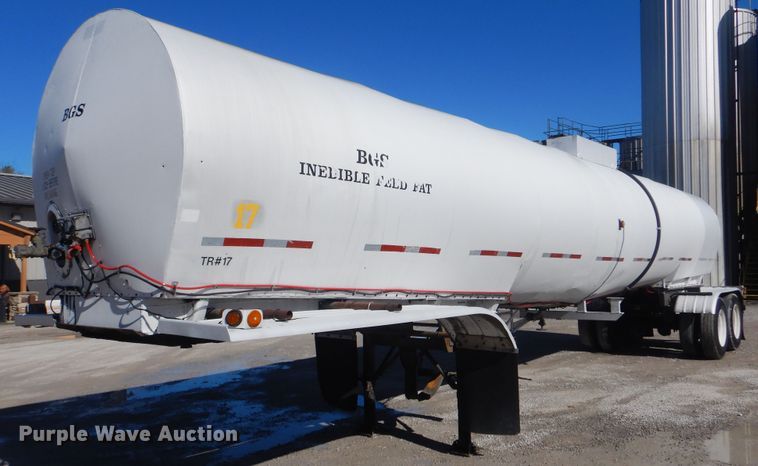 image for item DJ8520 1993 Polar Tank Trailers Inc tank trailer