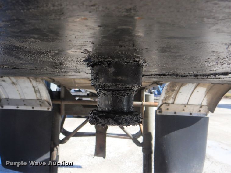 image for item DJ8520 1993 Polar Tank Trailers Inc tank trailer