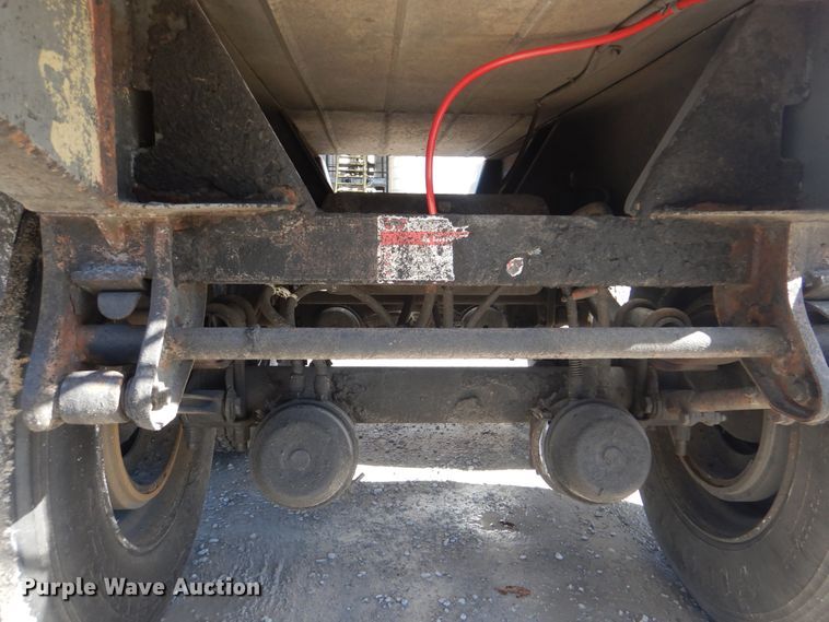 image for item DJ8520 1993 Polar Tank Trailers Inc tank trailer