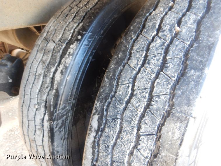 image for item DJ8520 1993 Polar Tank Trailers Inc tank trailer