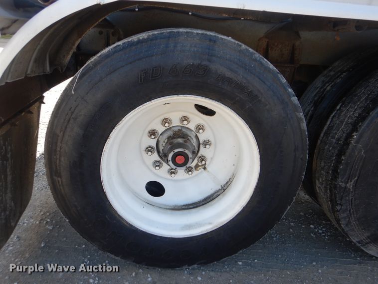 image for item DJ8520 1993 Polar Tank Trailers Inc tank trailer