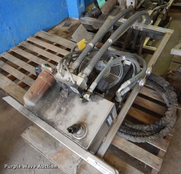 image for item DY9582 (5) AKG Cool Line HC26-23851 wet kits