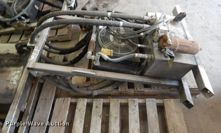 image for item DY9582 (5) AKG Cool Line HC26-23851 wet kits