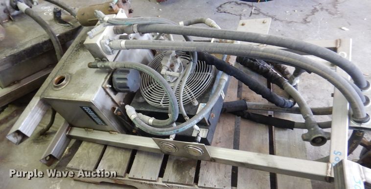 image for item DY9582 (5) AKG Cool Line HC26-23851 wet kits