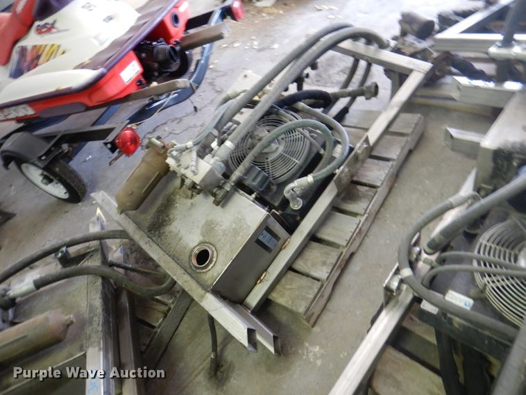 image for item DY9582 (5) AKG Cool Line HC26-23851 wet kits