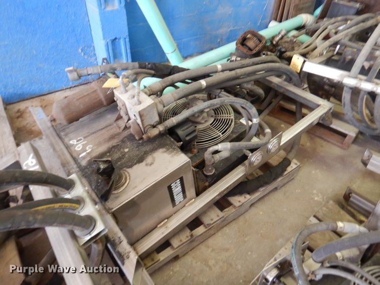 image for item DY9582 (5) AKG Cool Line HC26-23851 wet kits