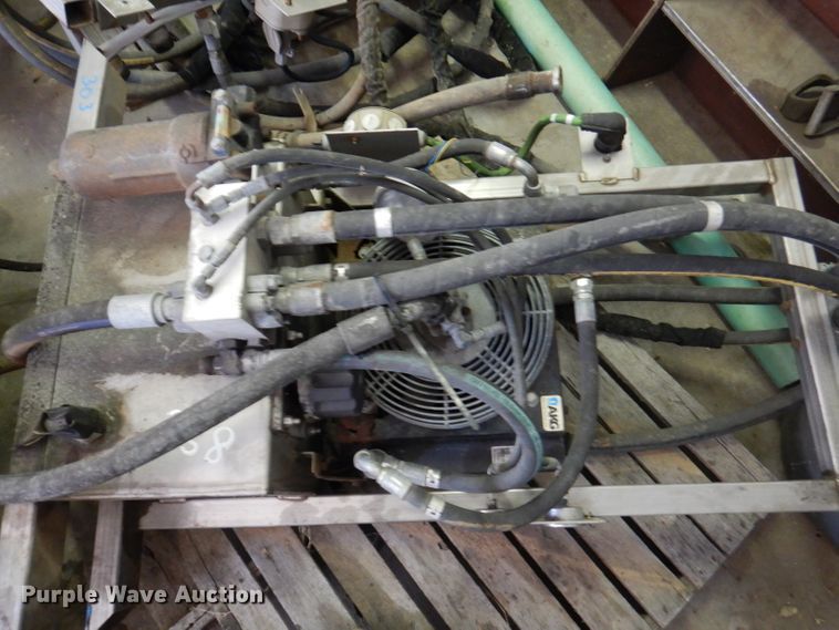 image for item DY9582 (5) AKG Cool Line HC26-23851 wet kits