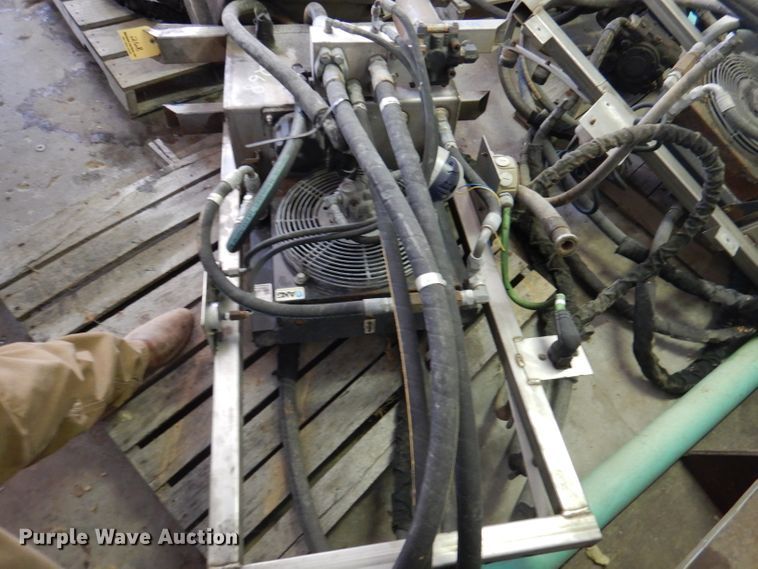 image for item DY9582 (5) AKG Cool Line HC26-23851 wet kits