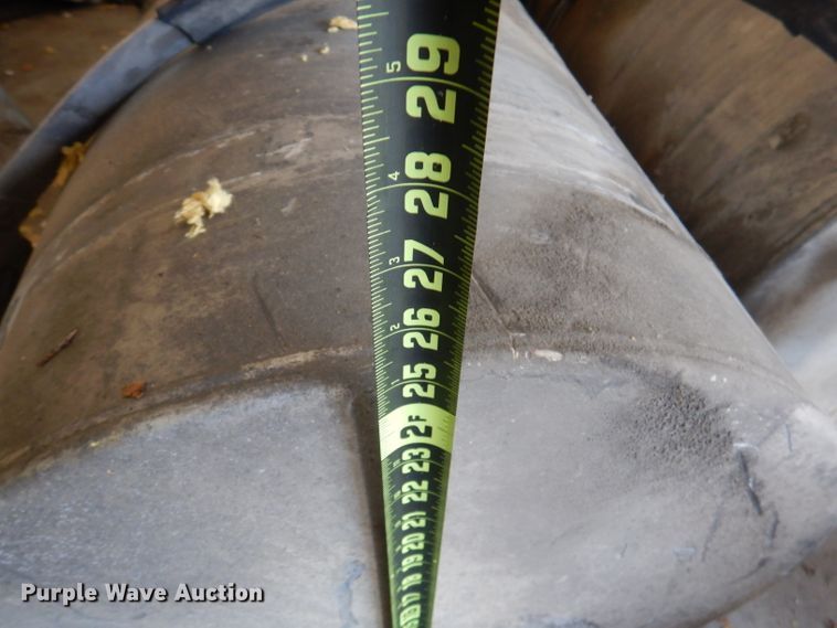 image for item DY9583 (5) fuel tanks