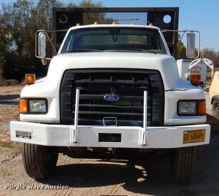 image for item DY9587 1996 Ford FT900  rollback truck