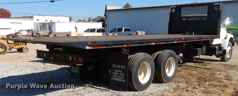 image for item DY9587 1996 Ford FT900  rollback truck