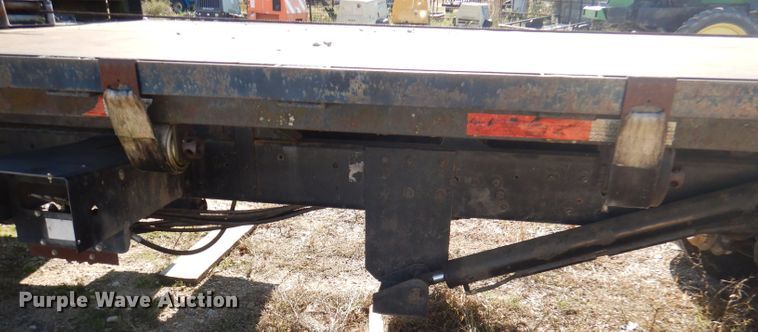 image for item DY9587 1996 Ford FT900  rollback truck