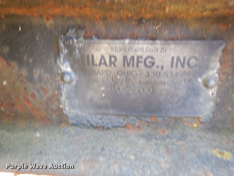 image for item DY9587 1996 Ford FT900  rollback truck