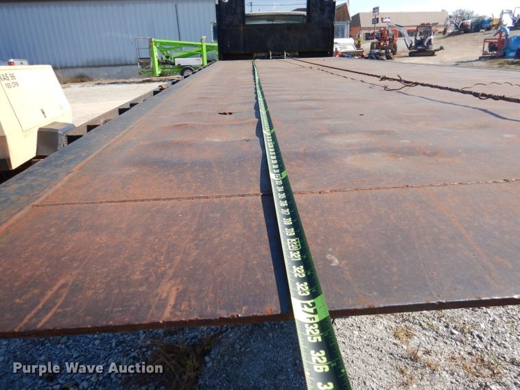 image for item DY9587 1996 Ford FT900  rollback truck