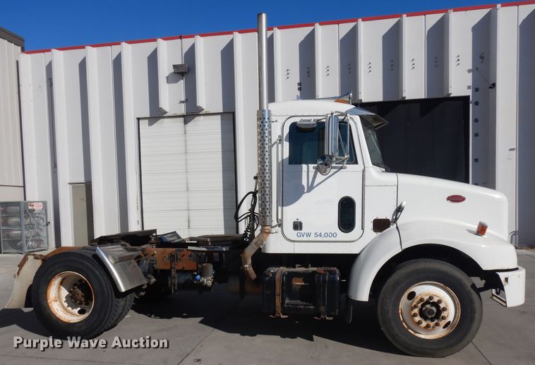 image for item EY9047 2003 Peterbilt 330  semi truck