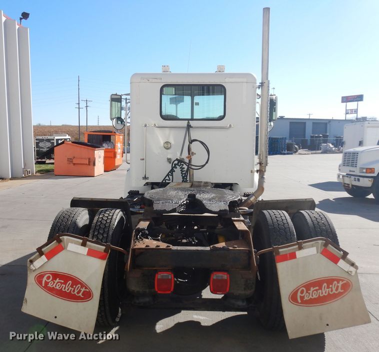 image for item EY9047 2003 Peterbilt 330  semi truck