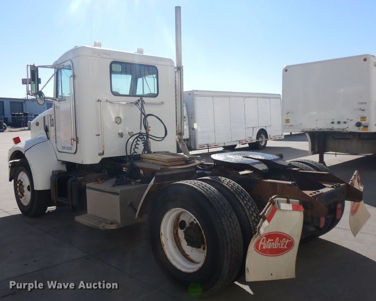 image for item EY9047 2003 Peterbilt 330  semi truck