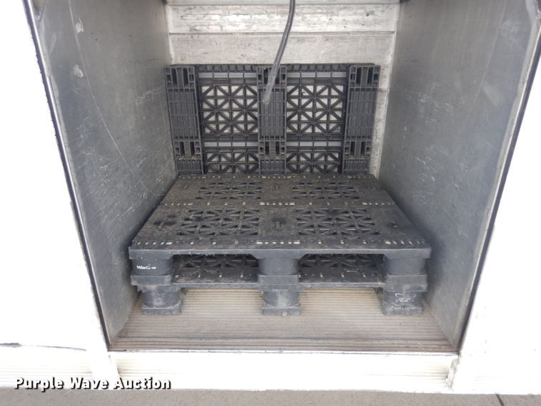 image for item EY9048 2012 Hackney beverage trailer