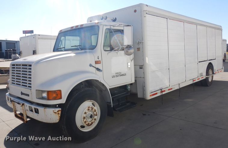 image for item EY9050 1997 International 4900  refrigerated truck