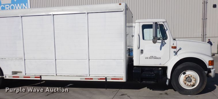 image for item EY9050 1997 International 4900  refrigerated truck