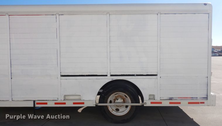 image for item EY9050 1997 International 4900  refrigerated truck
