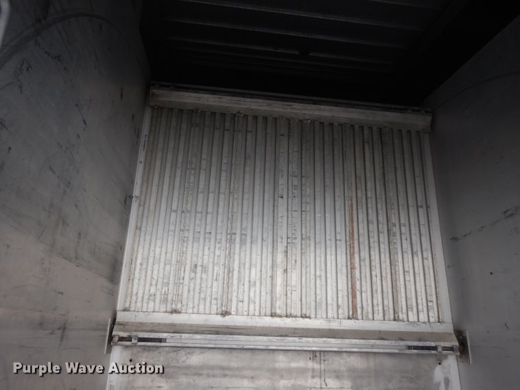 image for item EY9050 1997 International 4900  refrigerated truck