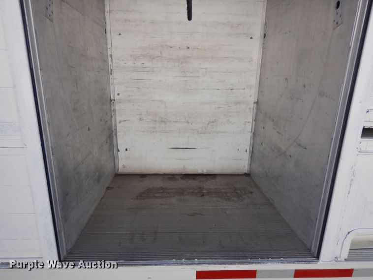 image for item EY9050 1997 International 4900  refrigerated truck