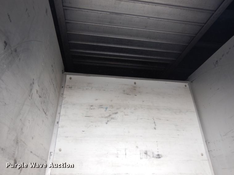 image for item EY9050 1997 International 4900  refrigerated truck