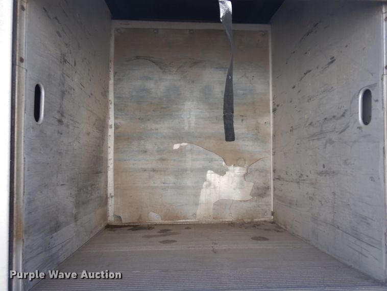 image for item EY9050 1997 International 4900  refrigerated truck