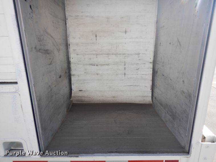 image for item EY9050 1997 International 4900  refrigerated truck