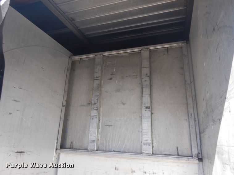 image for item EY9050 1997 International 4900  refrigerated truck