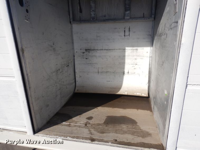 image for item EY9050 1997 International 4900  refrigerated truck