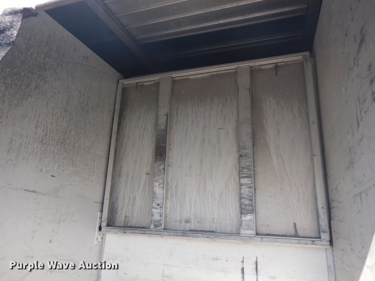 image for item EY9050 1997 International 4900  refrigerated truck