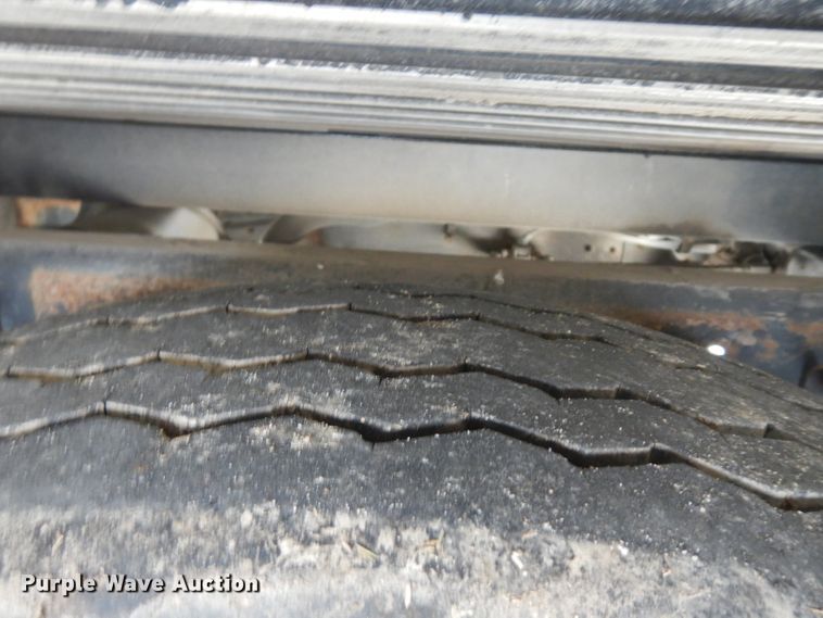 image for item EY9050 1997 International 4900  refrigerated truck