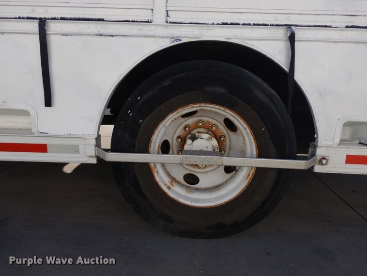 image for item EY9050 1997 International 4900  refrigerated truck