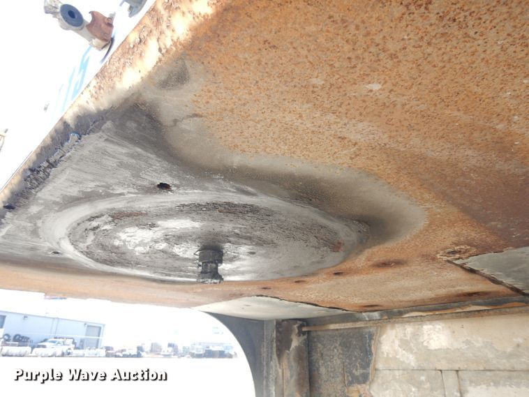 image for item EY9051 1999 Hackney beverage trailer