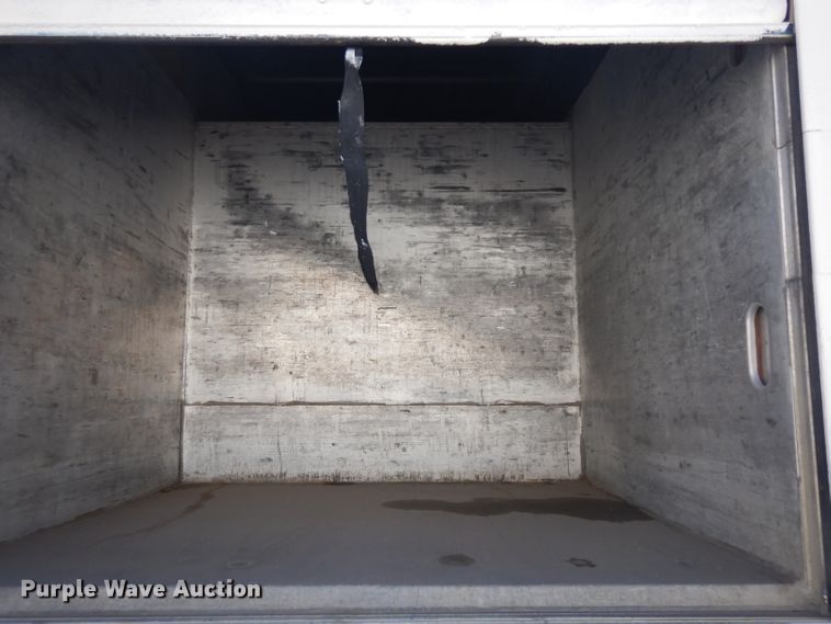 image for item EY9051 1999 Hackney beverage trailer