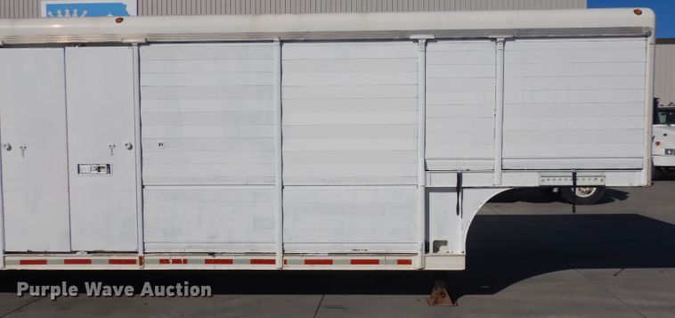 image for item EY9052 1995 Hackney beverage trailer